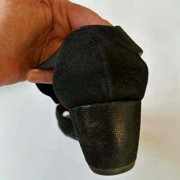 Pas de Rouge Black Suede Sandals - Picture 4 of 6